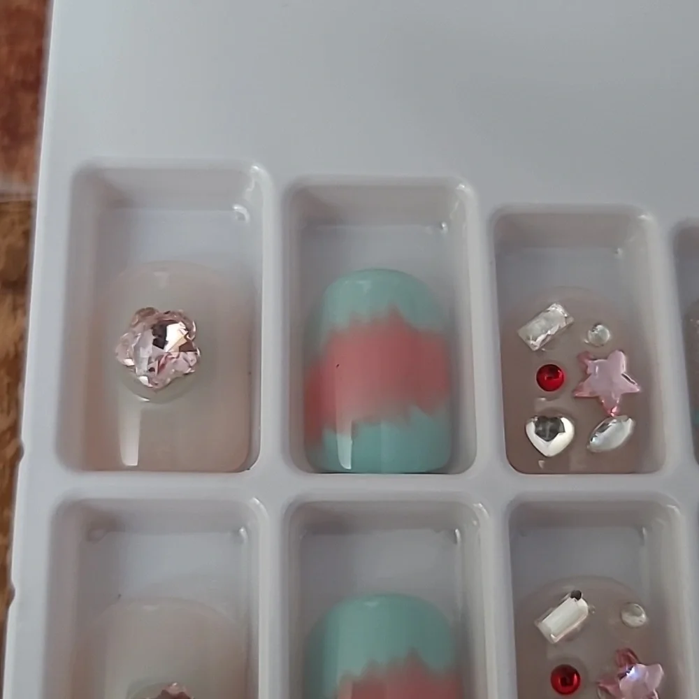 2/$16 3D Rhinestone Glitter Floral Press On Nails